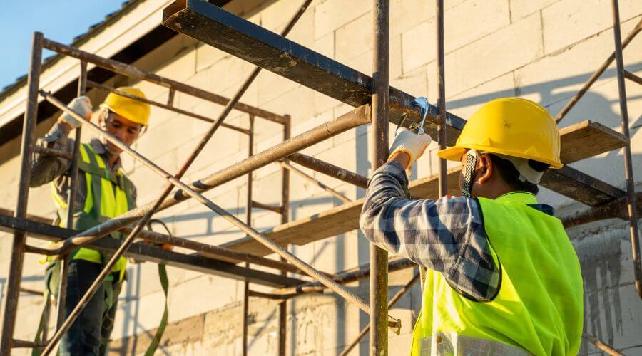 Professional residential roofers in Hessel, MI